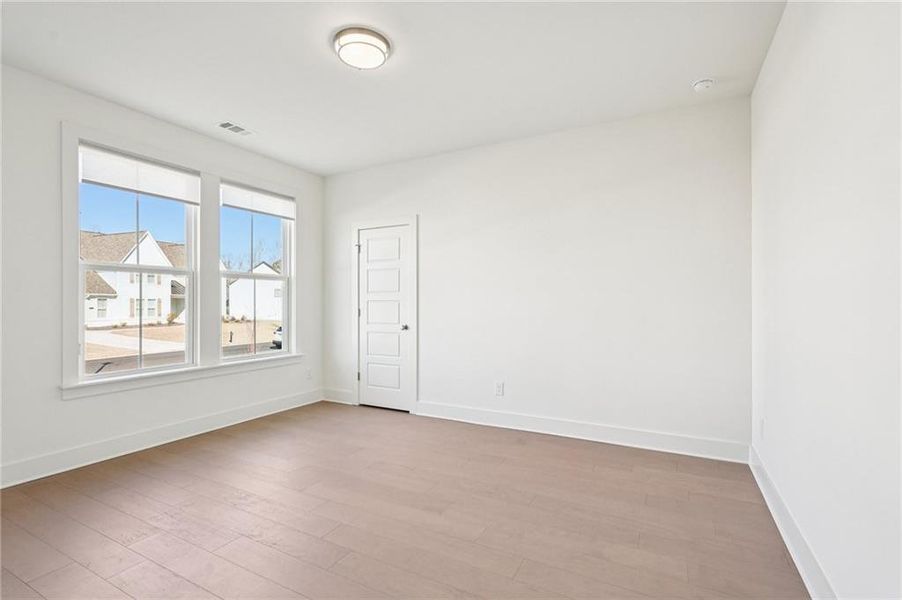 Spacious, unfurnished interior of a new home in Fireside Farms, Dawsonville (Image 21).