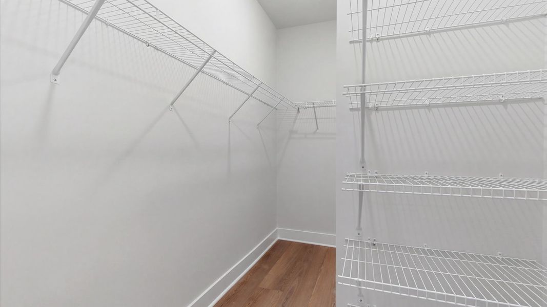 Walk-in Closet