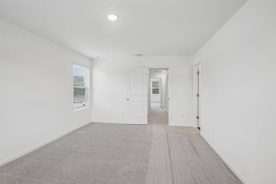 Representative unfurnished interior of a home built from the Celestial by Starlight Homes in Glenn Crossing, Durham (Image 17).