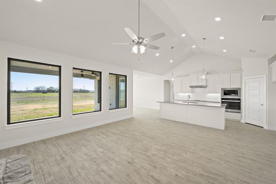 2320 Oak Knoll- Living Room-1 2320 Oak Knoll- Living Room-1