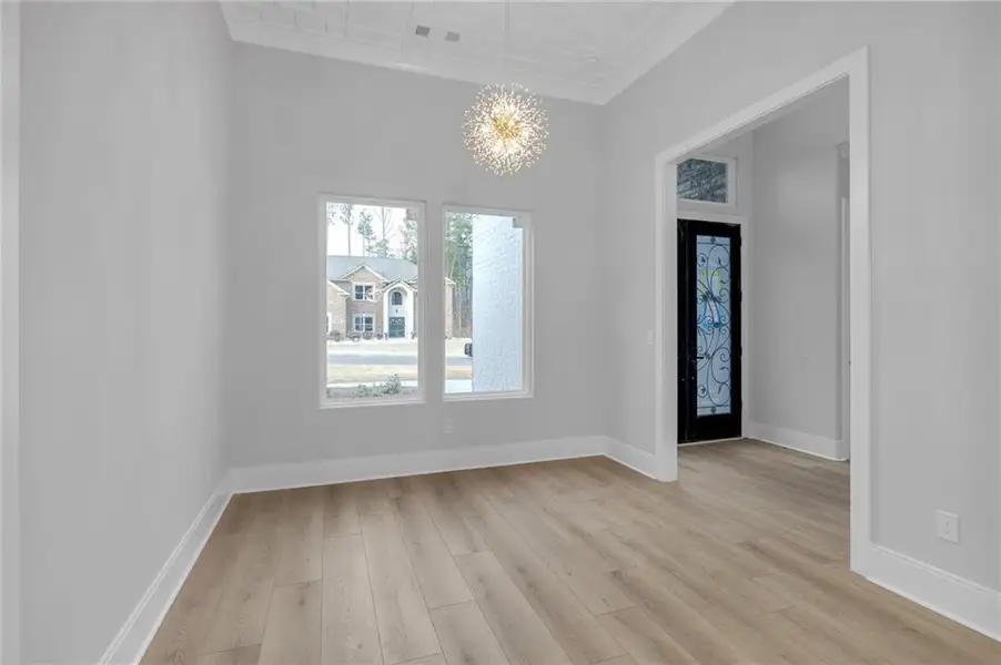 Spacious, unfurnished interior of a new home in , Oxford (Image 28).