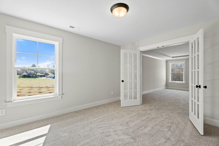 Spacious, unfurnished interior of a new home in Redland, Advance (Image 26).