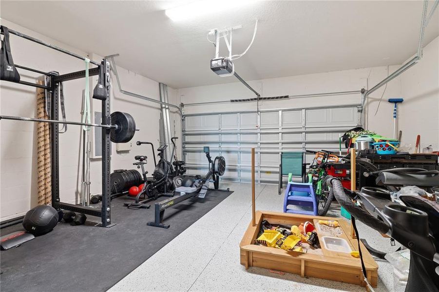 Community amenities in Bella Lago, Parrish (Image 32).