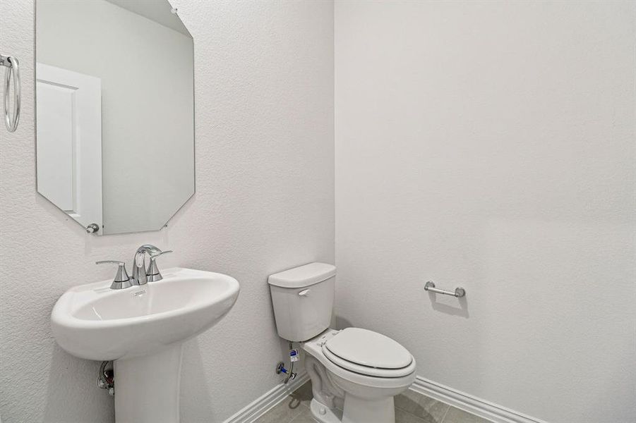 Furnished interior view inside a new home in River Ridge, Crandall (Image 12).