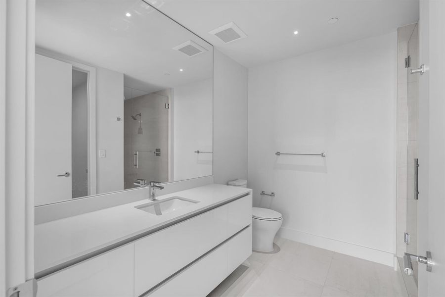 Ensuite Bath #2 Ensuite Bath #2