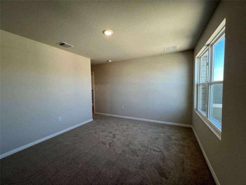 Spacious, unfurnished interior of a new home in Rolling Glen, Hutto (Image 21). Spacious, unfurnished interior of a new home in Rolling Glen, Hutto (Image 21).
