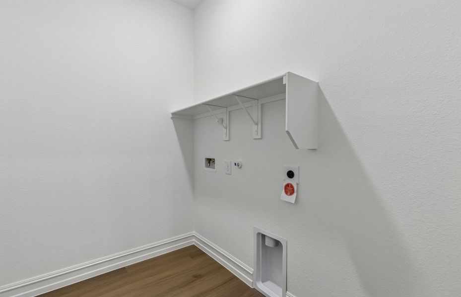 Spacious, unfurnished interior of a new home in Ribbonwood, Aubrey (Image 24). Spacious, unfurnished interior of a new home in Ribbonwood, Aubrey (Image 24).