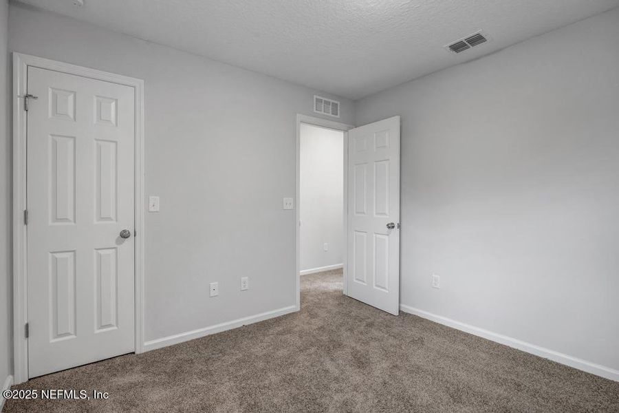 Spacious, unfurnished interior of a new home in , Jacksonville (Image 20).
