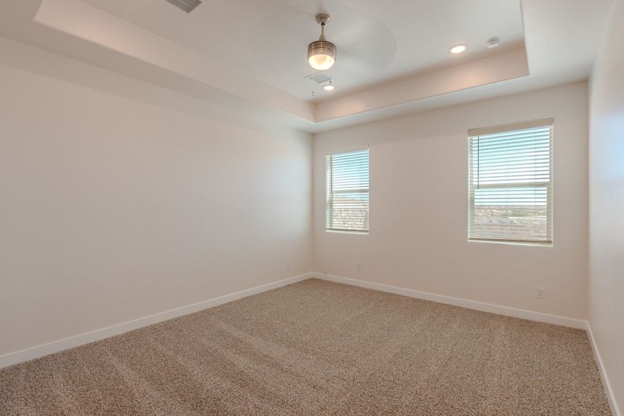 Spacious, unfurnished interior of a new home in Emerald Estates, El Paso (Image 24).