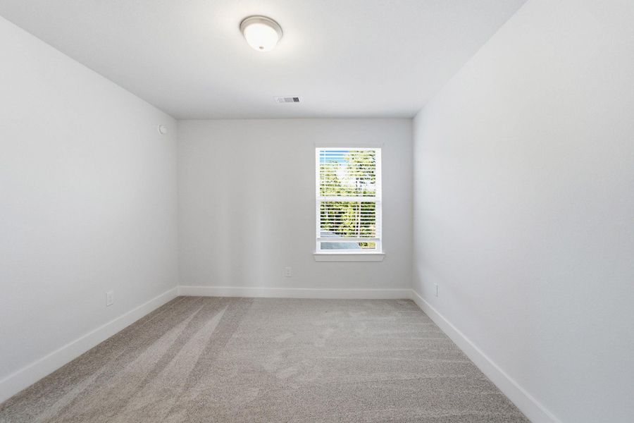 Spacious, unfurnished interior of a new home in Magnolia Springs, Montgomery (Image 18).