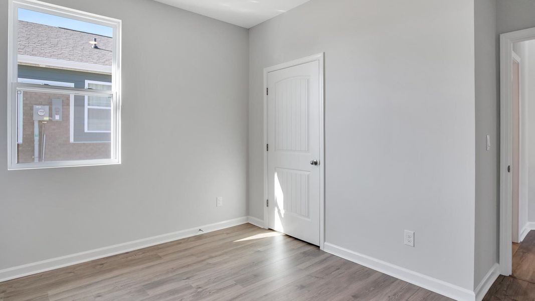 Spacious, unfurnished interior of a new home in Legacy Farms, White House (Image 21).