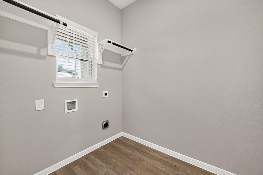 Spacious, unfurnished interior of a new home in La Segarra, Brookshire (Image 23).