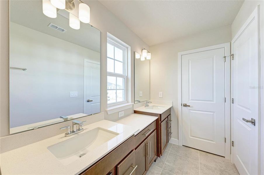 Furnished interior view inside a new home in , Bradenton (Image 12).