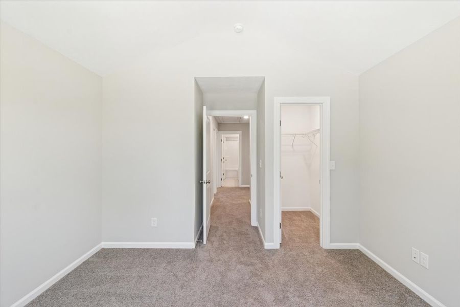 Spacious, unfurnished interior of a new home in Crawford Creek, Grovetown (Image 26).
