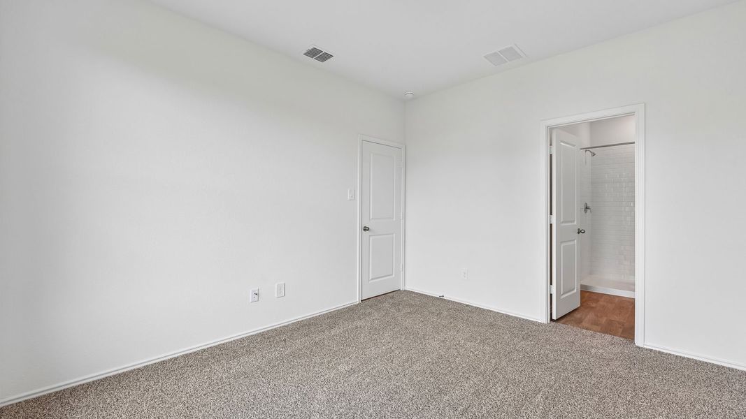 Spacious, unfurnished interior of a new home in Wayside, Uhland (Image 29).