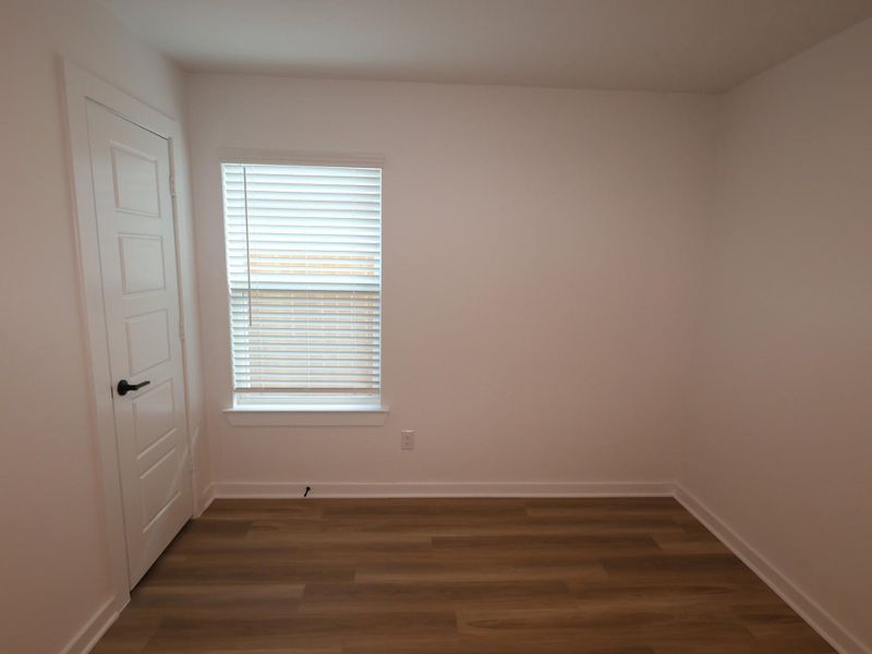 Spacious, unfurnished interior of a new home in Summerview, Fulshear (Image 5).