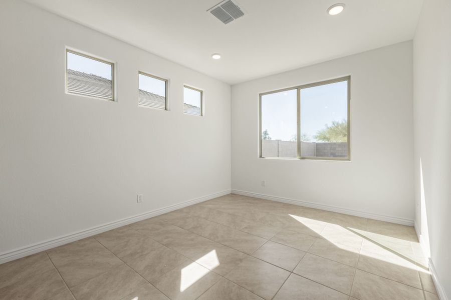 Spacious, unfurnished interior of a new home in Miravida, Surprise (Image 9).