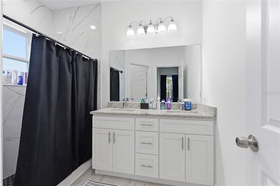 Furnished interior view inside a new home in , Ocklawaha (Image 11).