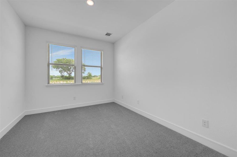 Spacious, unfurnished interior of a new home in Timberbrook, Justin (Image 27).