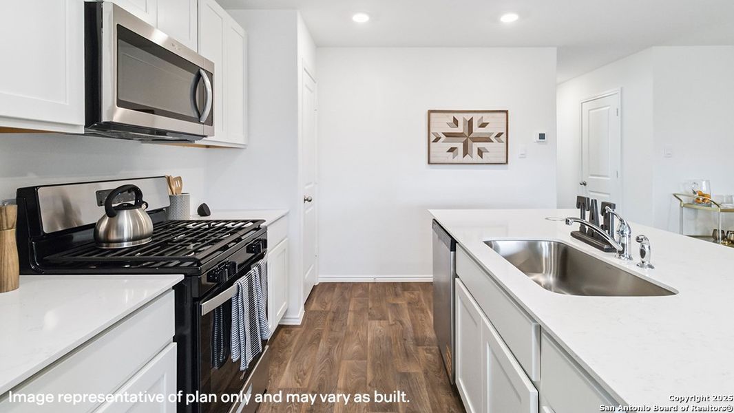 Furnished interior view inside a new home in Blue Ridge Ranch, San Antonio (Image 16). Furnished interior view inside a new home in Blue Ridge Ranch, San Antonio (Image 16).