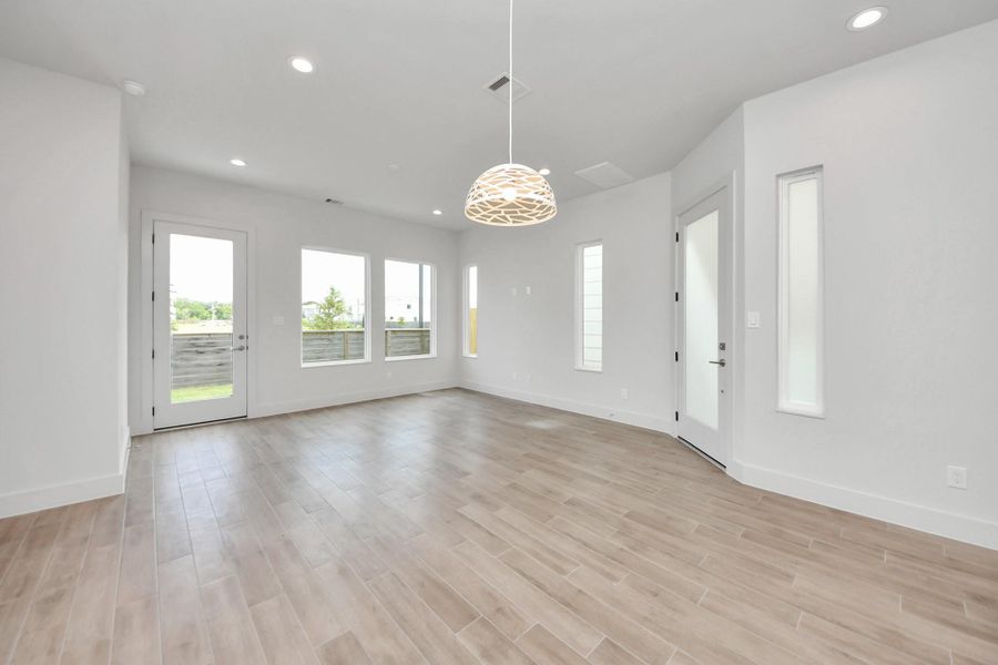 Images are of a similar home. Finishes and features may vary.