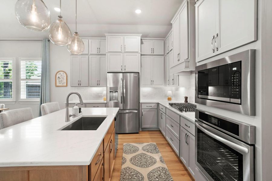 Dream kitchen with upper cabinets for additional storage Dream kitchen with upper cabinets for additional storage