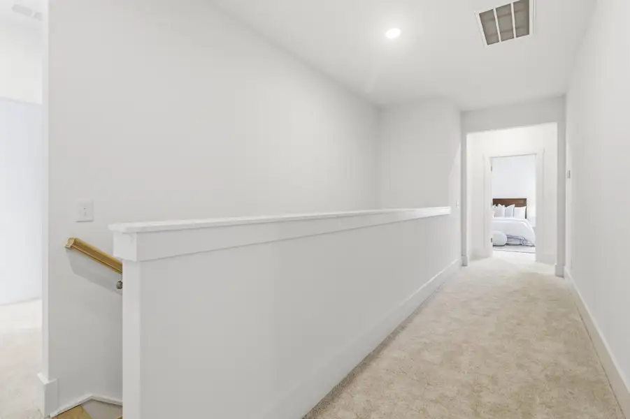 Spacious, unfurnished interior of a new home in Homecoming, Ravenel (Image 23).