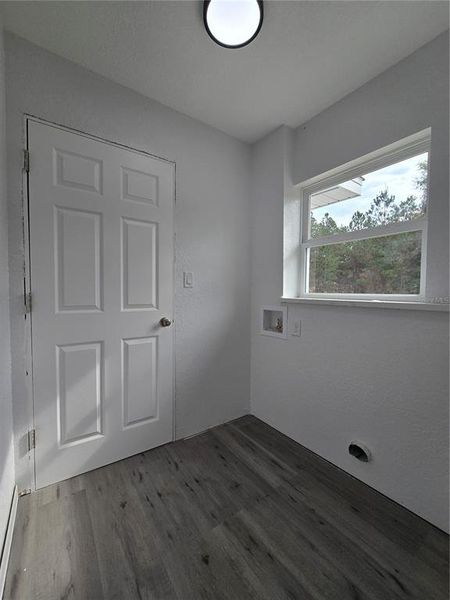 Spacious, unfurnished interior of a new home in , Ocklawaha (Image 20).