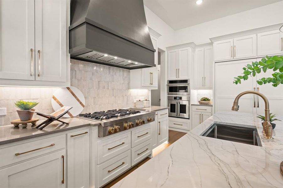 Furnished interior view inside a new home in The Resort on Eagle Mt. Lake, Fort Worth (Image 18).