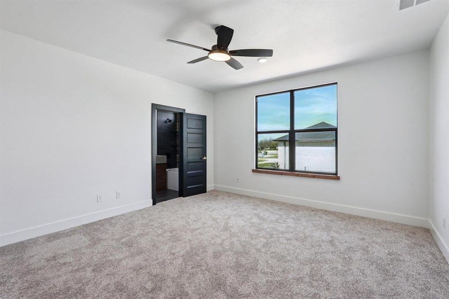 Spacious, unfurnished interior of a new home in , Cedar Hill (Image 22).
