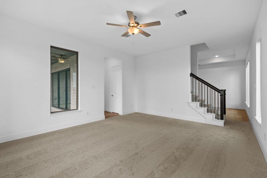 Spacious, unfurnished interior of a new home in Dunham Pointe 70', Cypress (Image 27).