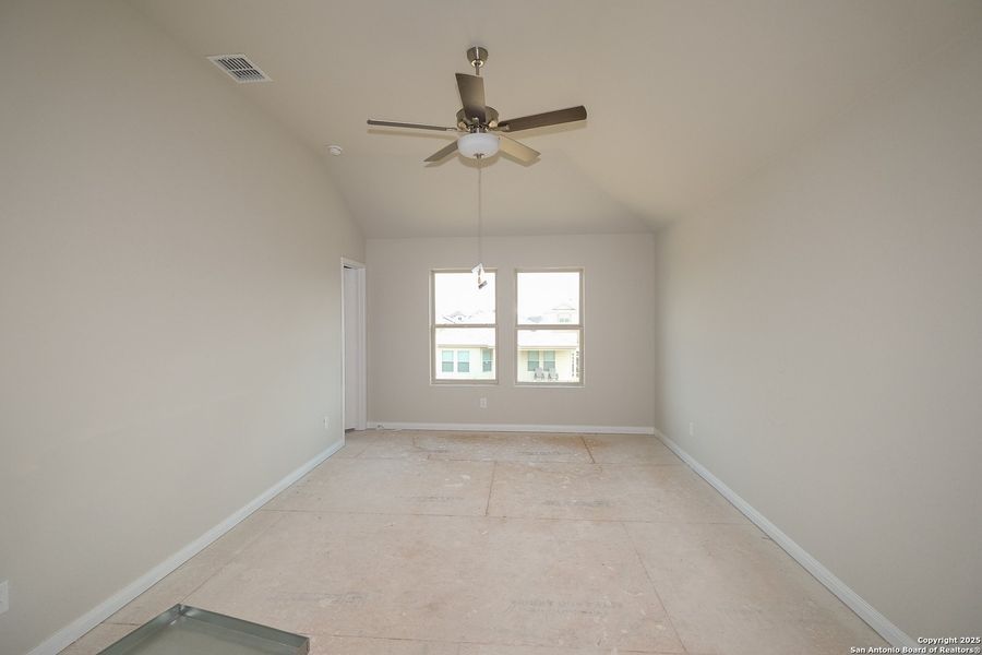Spacious, unfurnished interior of a new home in Blue Ridge Ranch, San Antonio (Image 11). Spacious, unfurnished interior of a new home in Blue Ridge Ranch, San Antonio (Image 11).