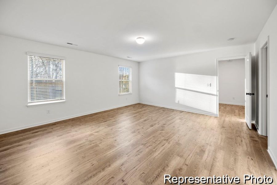 Spacious, unfurnished interior of a new home in , Ravenel (Image 16).