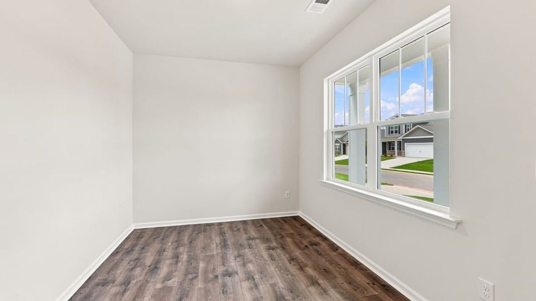 Spacious, unfurnished interior of a new home in Hunters Ridge, Woodruff (Image 19).