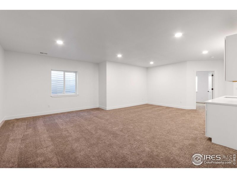 Spacious, unfurnished interior of a new home in , Eaton (Image 27).