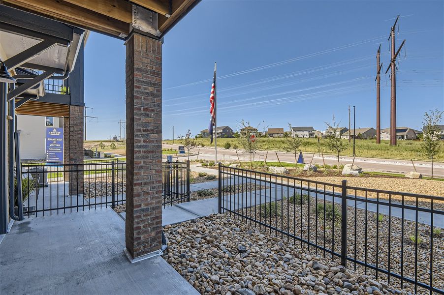 6993 ipswich ct - web quality - 003 - 04 front patio