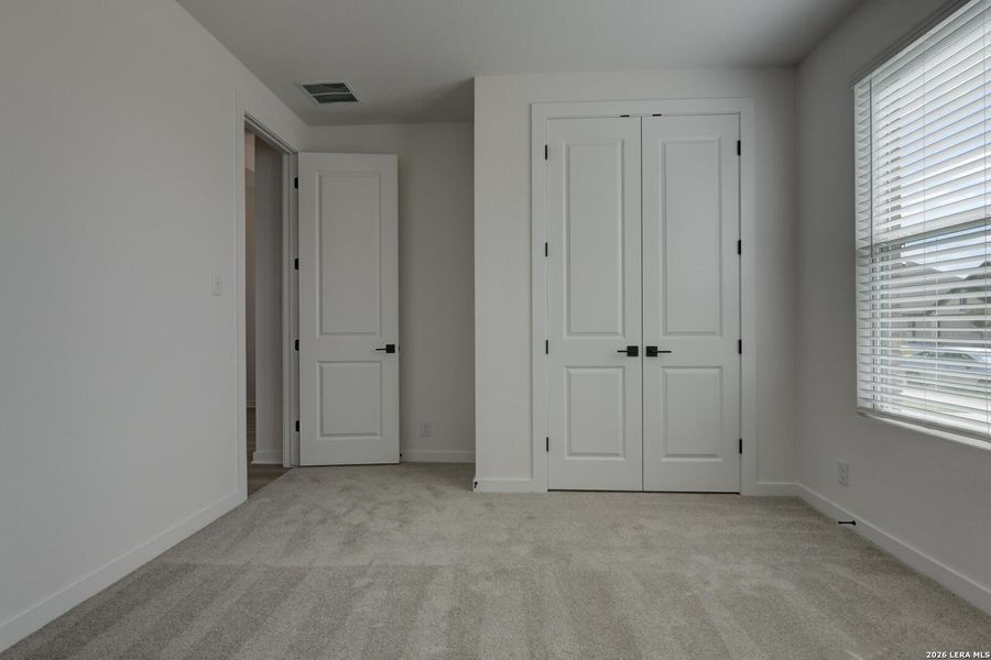 Spacious, unfurnished interior of a new home in Saddlebrook Ranch, Schertz (Image 16).
