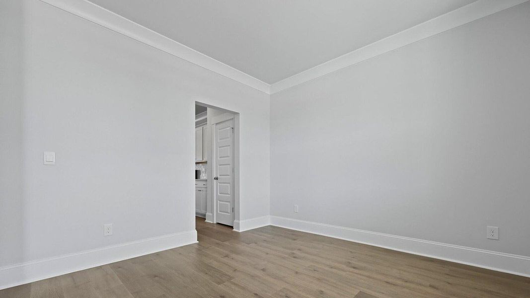 Spacious, unfurnished interior of a new home in Sheep Island, Summerville (Image 12). Spacious, unfurnished interior of a new home in Sheep Island, Summerville (Image 12).