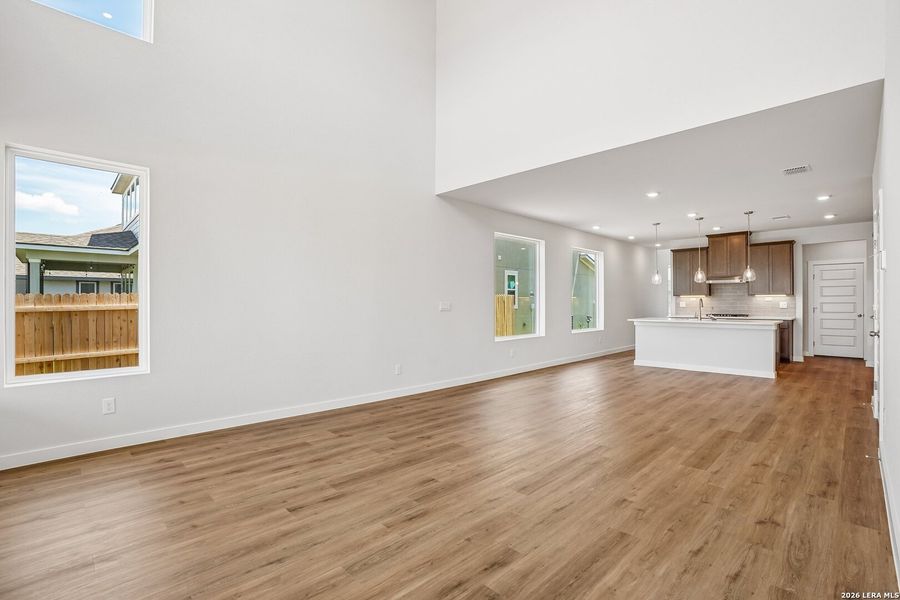 Spacious, unfurnished interior of a new home in August Fields, New Braunfels (Image 30).
