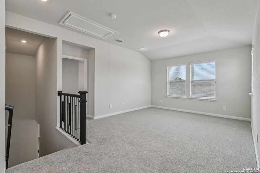 Spacious, unfurnished interior of a new home in Royal Crest, San Antonio (Image 18). Spacious, unfurnished interior of a new home in Royal Crest, San Antonio (Image 18).
