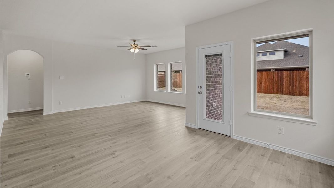 Spacious, unfurnished interior of a new home in Elevon, Lavon (Image 18).
