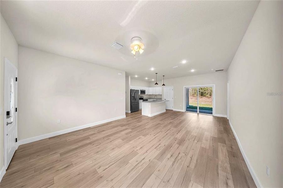 Spacious, unfurnished interior of a new home in , Ocala (Image 59).