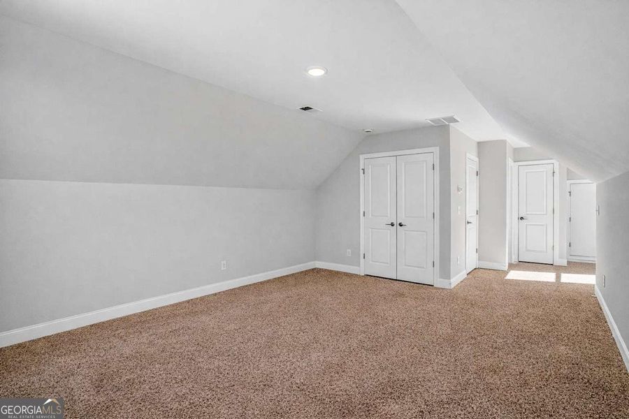 Spacious, unfurnished interior of a new home in Killian Manor at The Adares, Adairsville (Image 15). Spacious, unfurnished interior of a new home in Killian Manor at The Adares, Adairsville (Image 15).