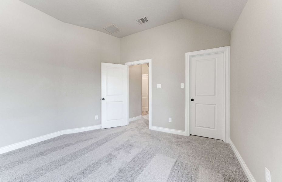 Spacious, unfurnished interior of a new home in Bridgeland 60′, Cypress (Image 43).
