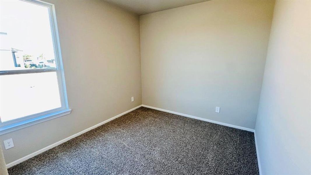 Spacious, unfurnished interior of a new home in Orchard Village, Fort Worth (Image 11).