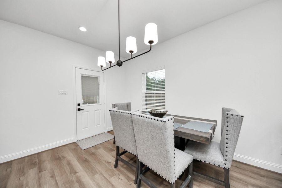 Furnished interior view inside a new home in Spring Branch Crossing, Conroe (Image 11). Furnished interior view inside a new home in Spring Branch Crossing, Conroe (Image 11).