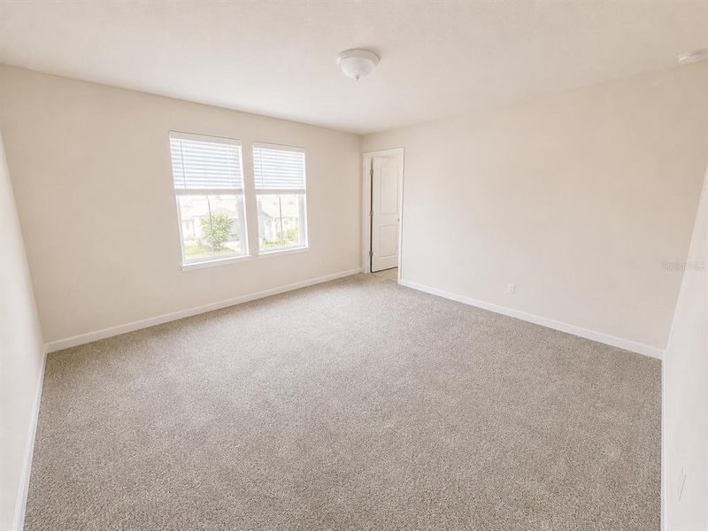 Spacious, unfurnished interior of a new home in Winding Meadows, Apopka (Image 12).