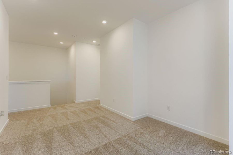 Spacious, unfurnished interior of a new home in Uplands, Westminster (Image 24). Spacious, unfurnished interior of a new home in Uplands, Westminster (Image 24).