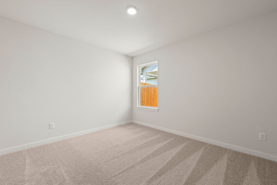 Spacious, unfurnished interior of a new home in The Reserve at Turnbo Ranch, Killeen (Image 13).