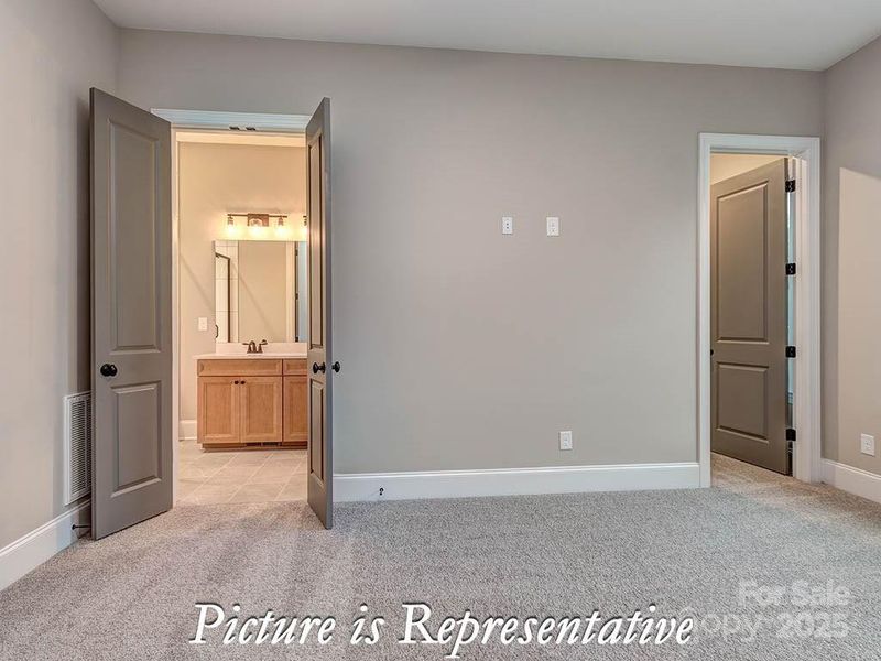 Spacious, unfurnished interior of a new home in , York (Image 23).